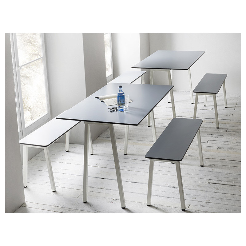Tavolo cm 120x70 h. 75 Tavolo cm 120x70 h. 75
